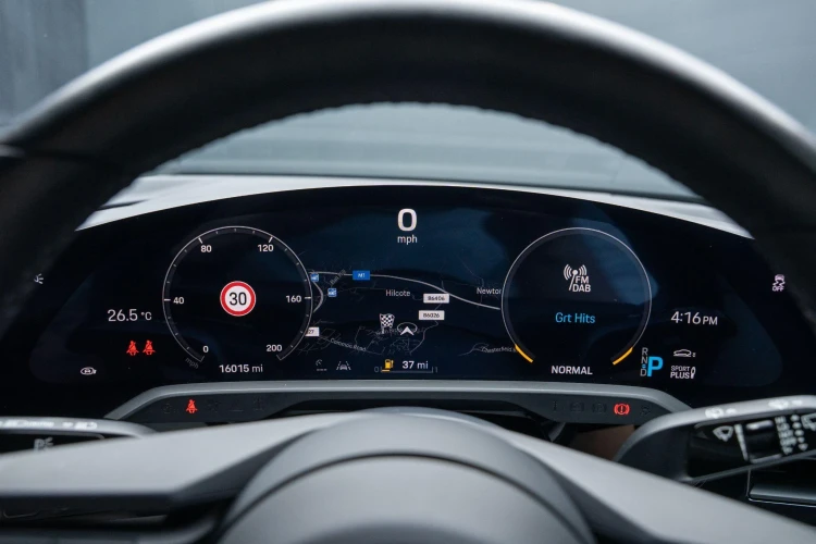 Vehicle Image 30