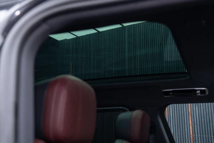 Vehicle Image 11