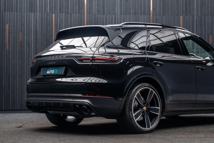 Vehicle Image 21