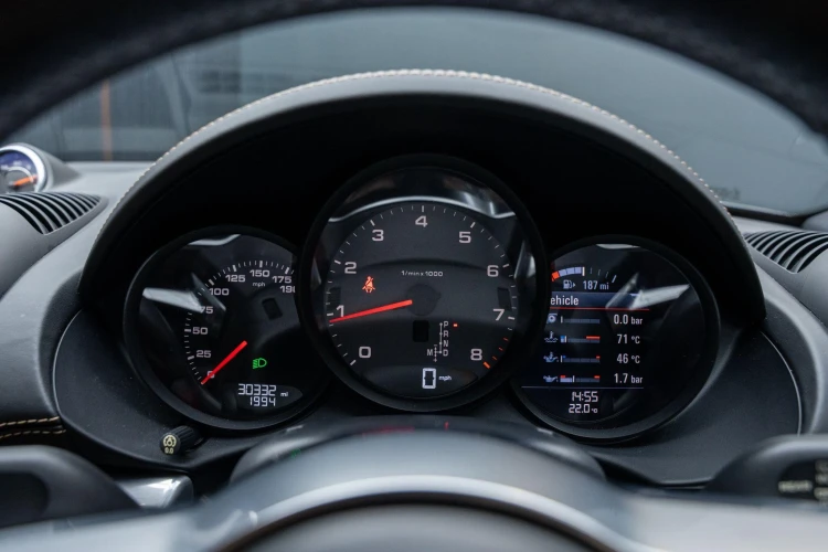 Vehicle Image 32