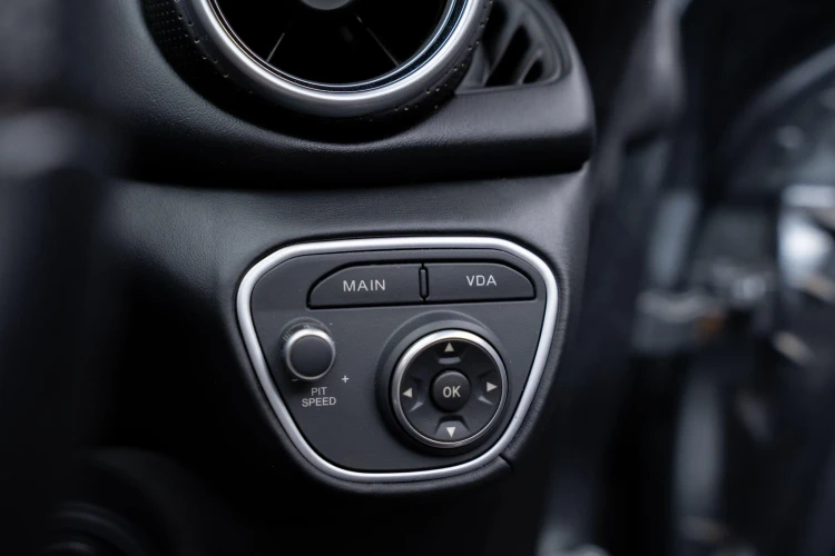 Vehicle Image 35