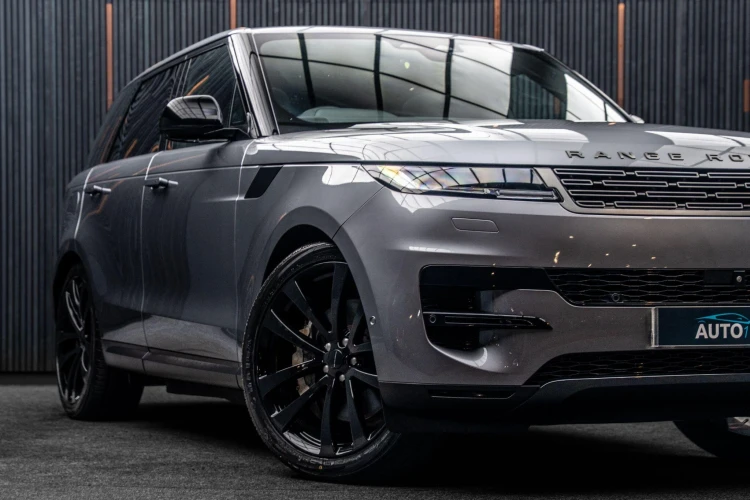 Vehicle Image 7