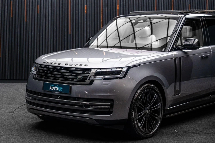 Vehicle Image 13