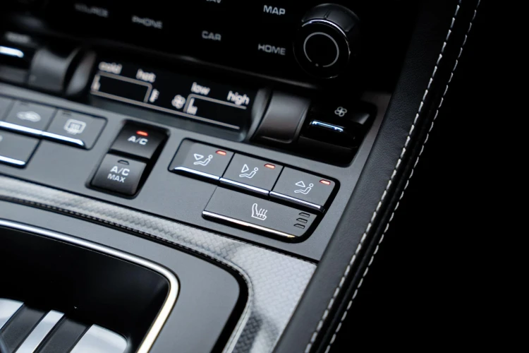 Vehicle Image 30