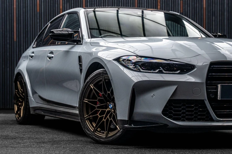 Vehicle Image 9