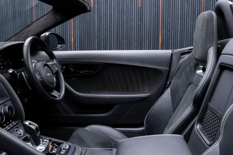 Vehicle Image 13
