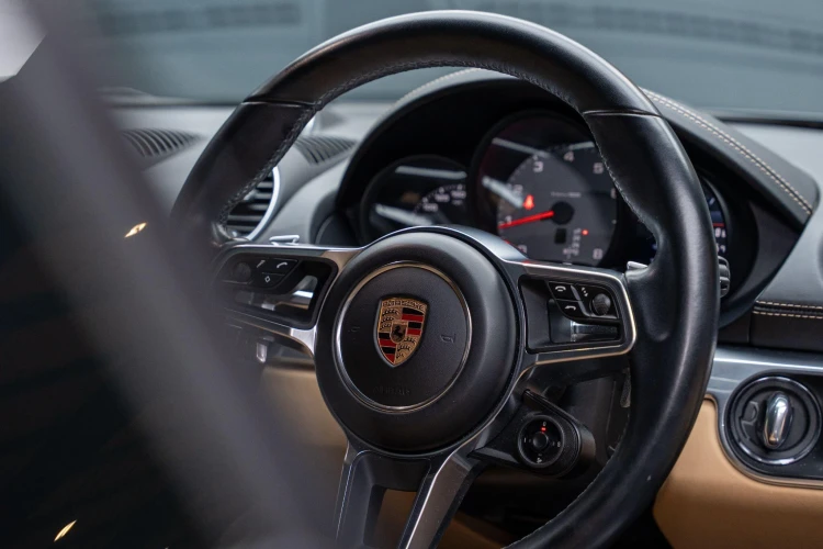 Vehicle Image 35