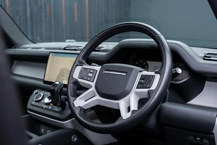 Vehicle Image 37