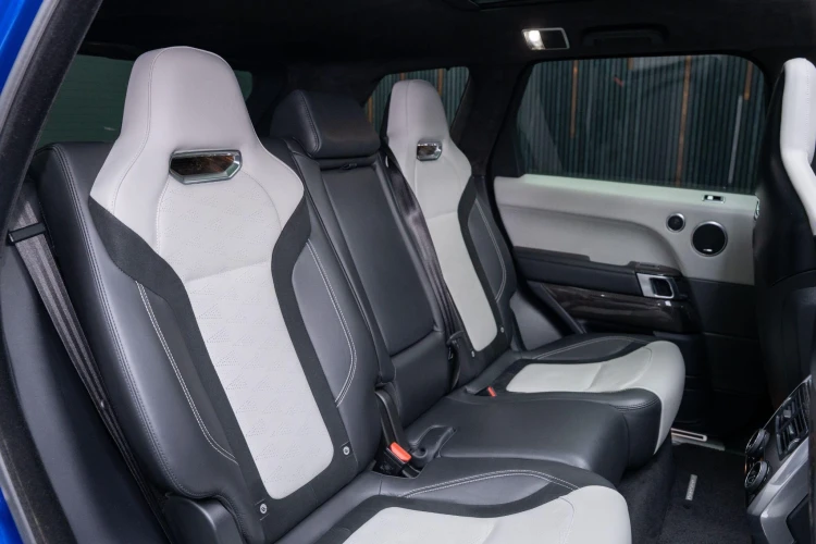 Vehicle Image 14