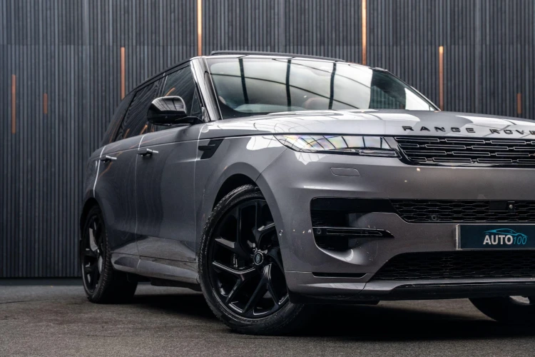 Vehicle Image 9