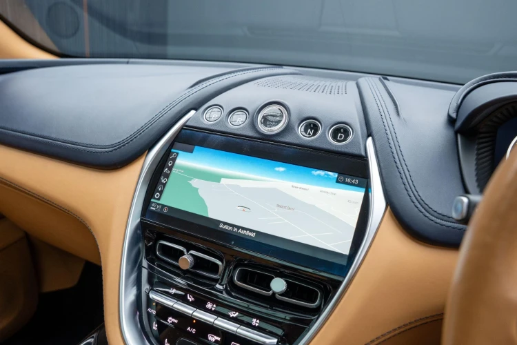 Vehicle Image 10