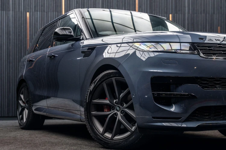 Vehicle Image 7