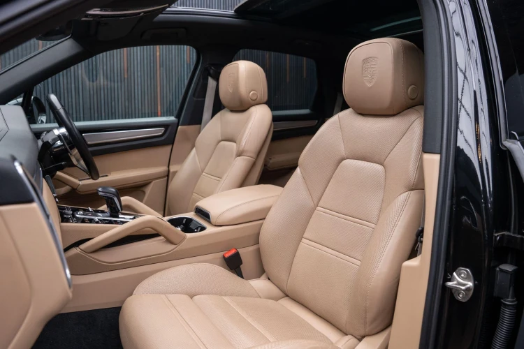 Vehicle Image 37
