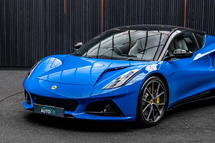Vehicle Image 8