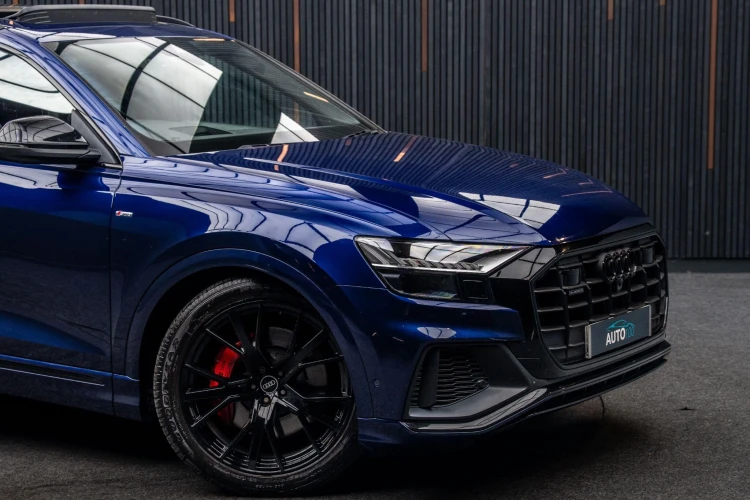 Vehicle Image 9
