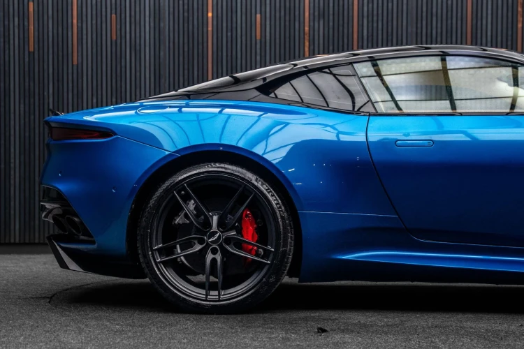 Vehicle Image 23