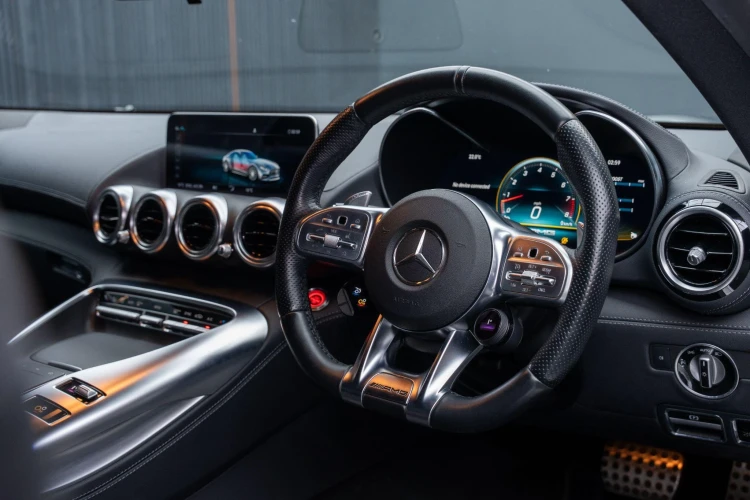 Vehicle Image 9