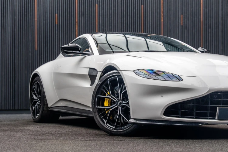 Vehicle Image 7