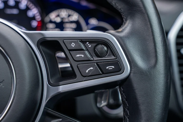 Vehicle Image 30