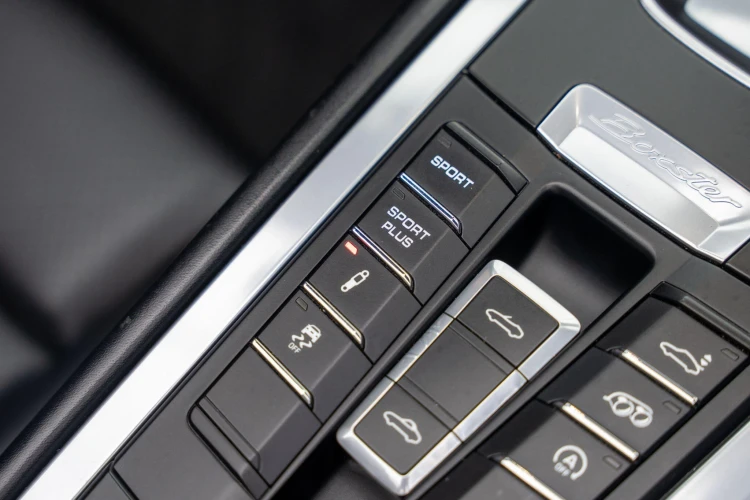 Vehicle Image 22