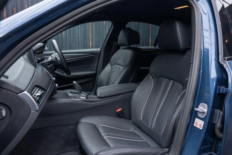 Vehicle Image 35