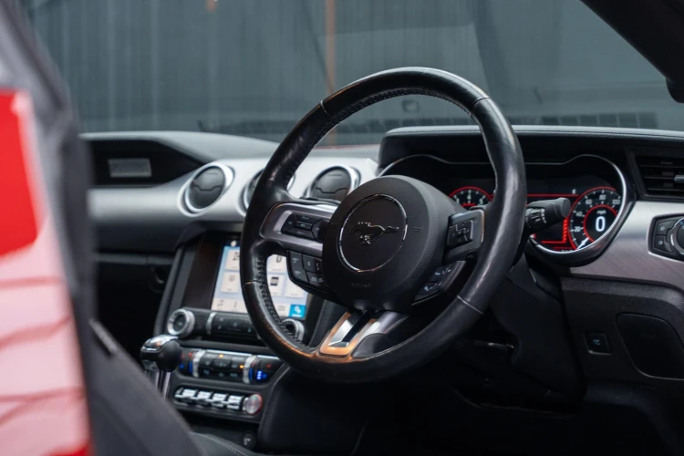 Vehicle Image 21