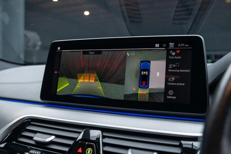 Vehicle Image 10