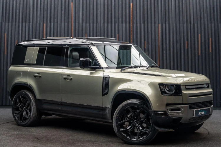 Vehicle Image 32