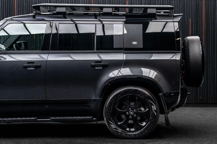 Vehicle Image 11