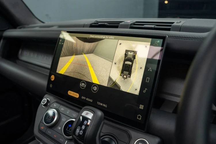Vehicle Image 8