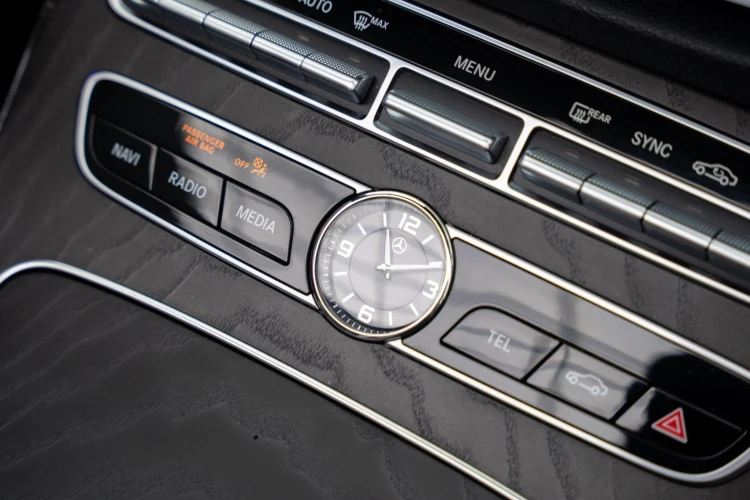 Vehicle Image 36