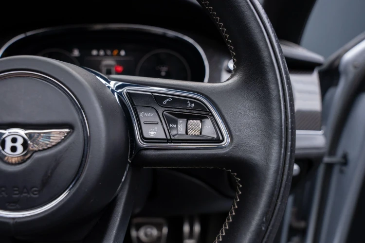 Vehicle Image 30