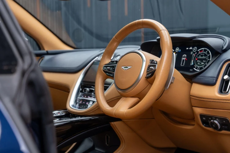 Vehicle Image 30