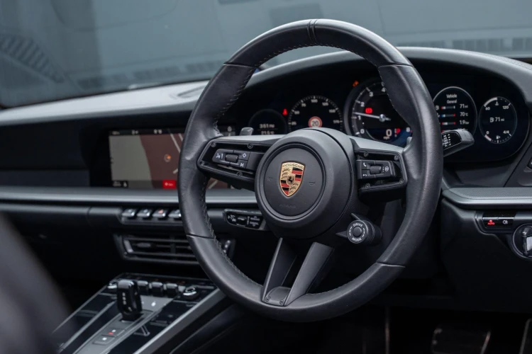 Vehicle Image 21