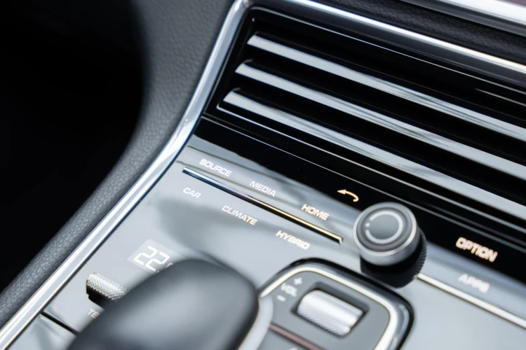 Vehicle Image 30