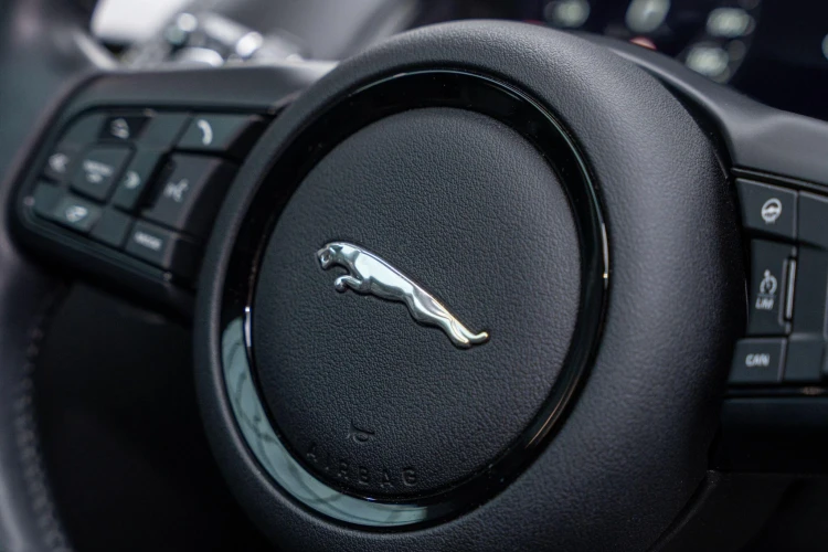 Vehicle Image 35