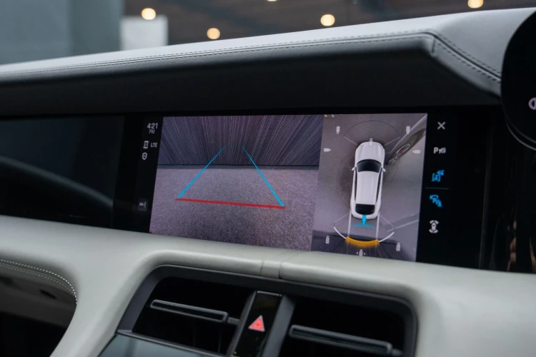 Vehicle Image 6