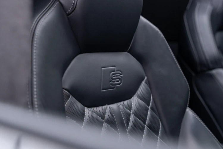 Vehicle Image 22