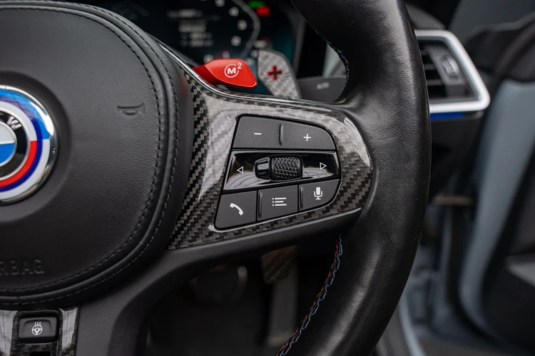 Vehicle Image 32