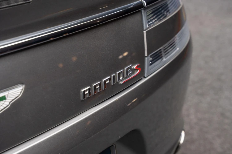 Vehicle Image 13
