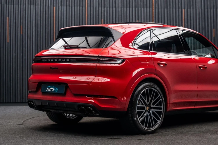 Vehicle Image 21