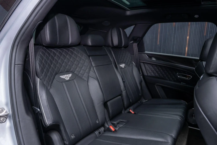 Vehicle Image 38