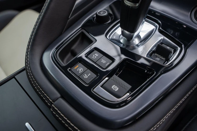 Vehicle Image 40