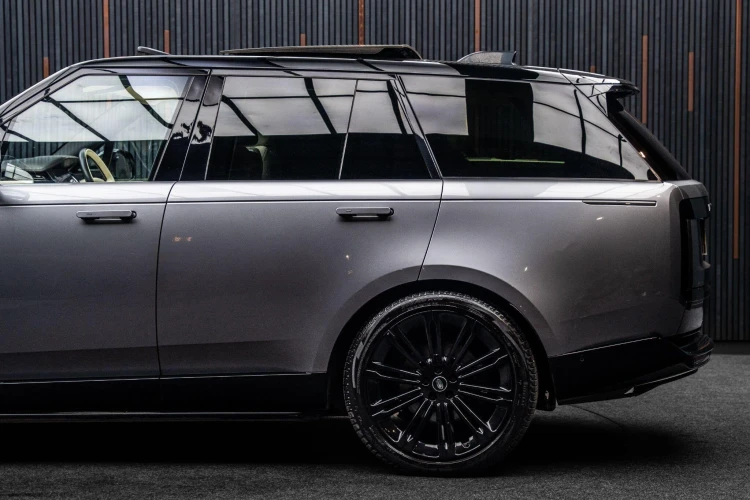 Vehicle Image 11