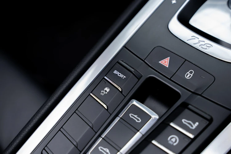Vehicle Image 30