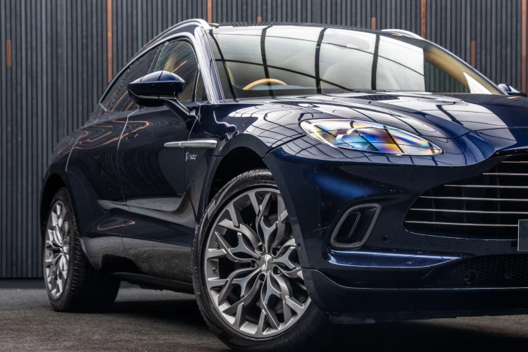 Vehicle Image 7