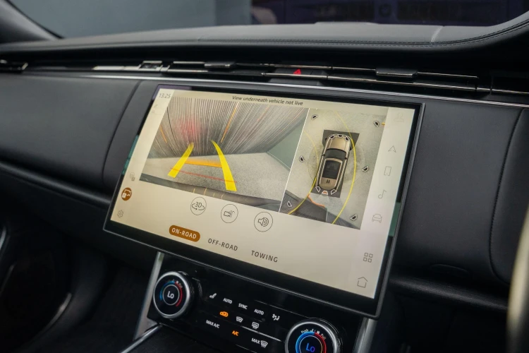 Vehicle Image 10
