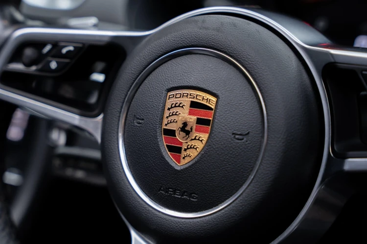 Vehicle Image 35