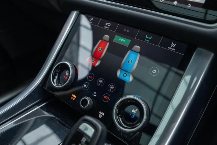 Vehicle Image 14