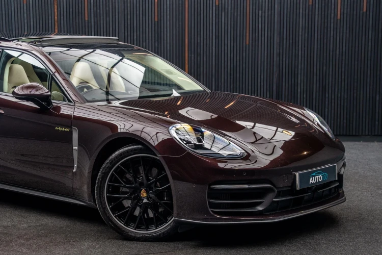 Vehicle Image 9